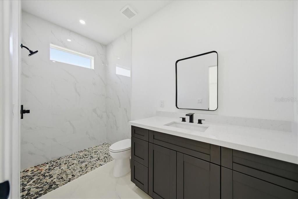 На продажу: $294,900 (3 спален, 2 ванн, 1497 Квадратных фут)