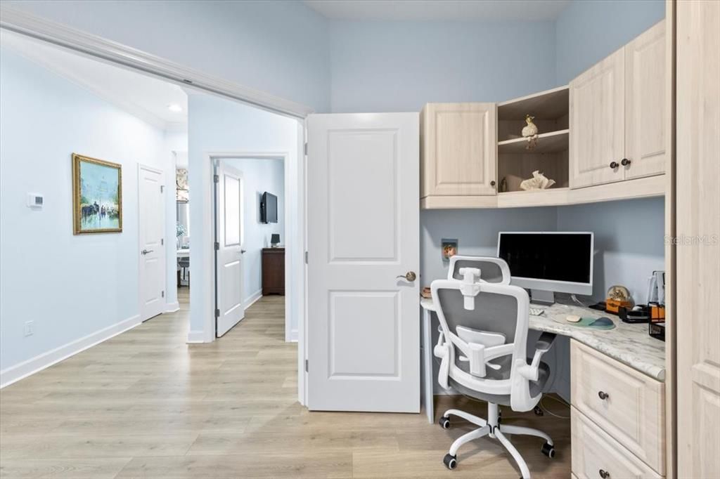 For Sale: $429,900 (2 beds, 2 baths, 1466 Square Feet)