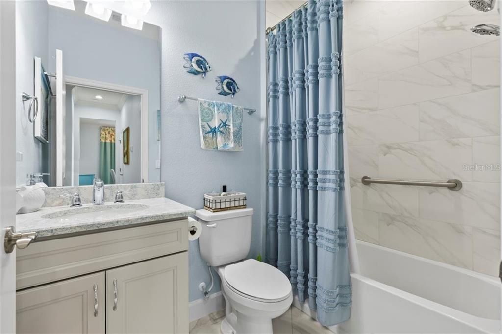 For Sale: $429,900 (2 beds, 2 baths, 1466 Square Feet)