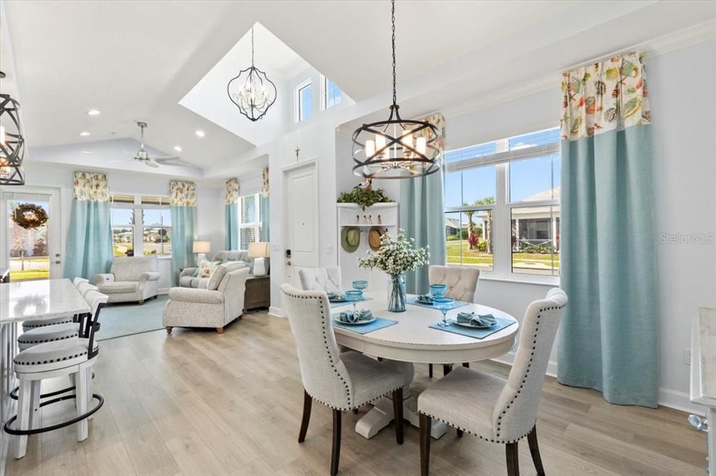 For Sale: $429,900 (2 beds, 2 baths, 1466 Square Feet)