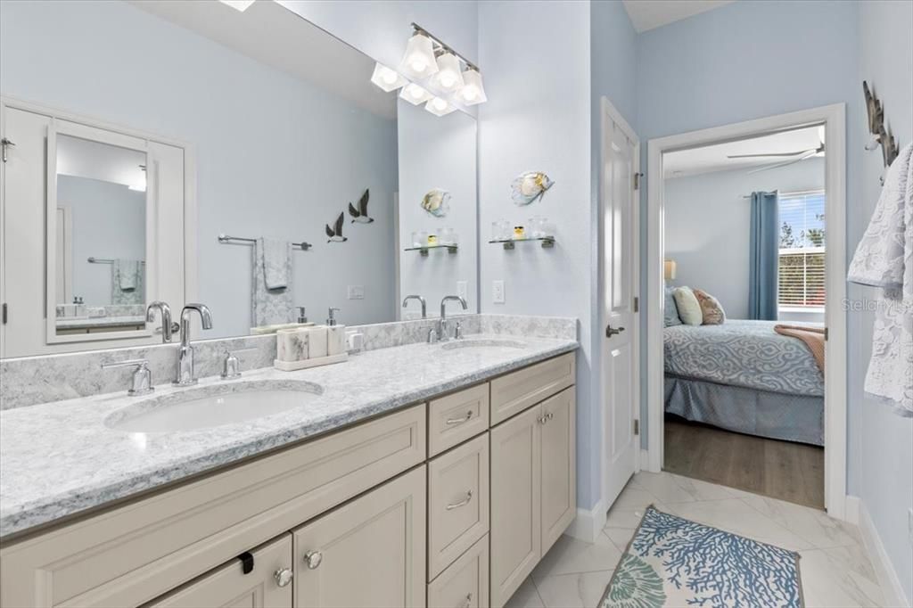 For Sale: $429,900 (2 beds, 2 baths, 1466 Square Feet)