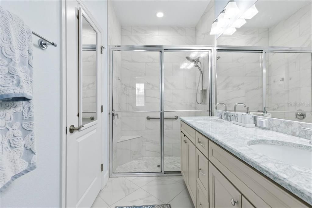 For Sale: $429,900 (2 beds, 2 baths, 1466 Square Feet)