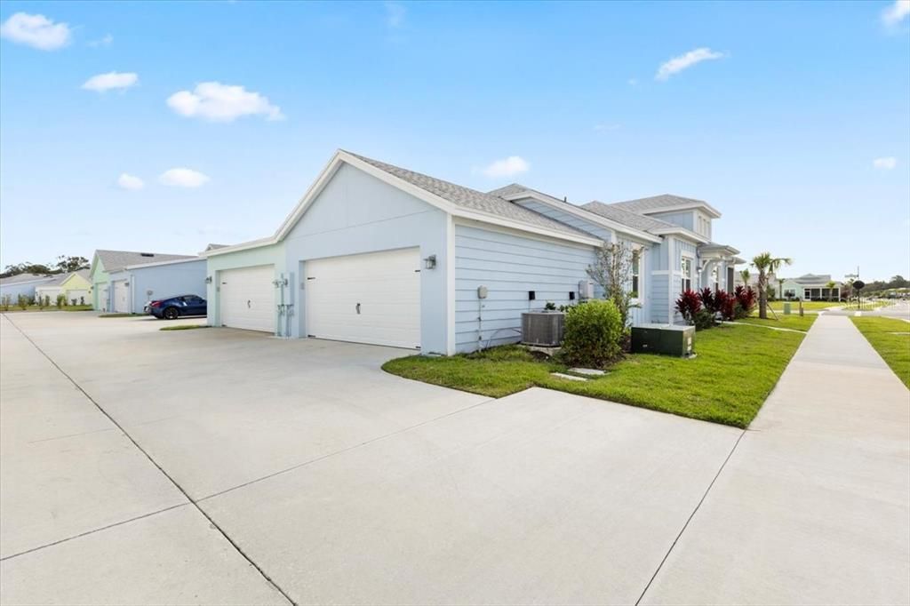 For Sale: $429,900 (2 beds, 2 baths, 1466 Square Feet)