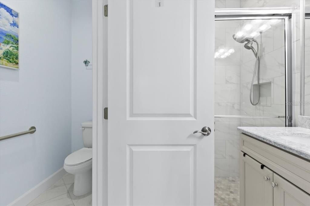 For Sale: $429,900 (2 beds, 2 baths, 1466 Square Feet)