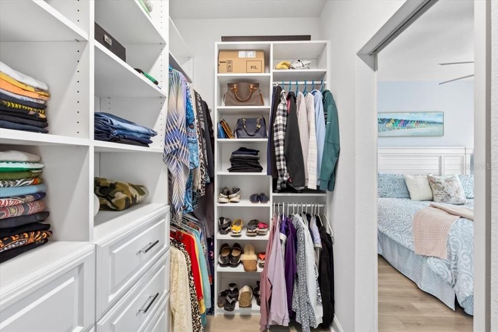 For Sale: $429,900 (2 beds, 2 baths, 1466 Square Feet)