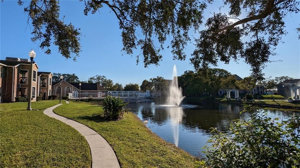 For Sale: $150,000 (2 beds, 2 baths, 935 Square Feet)