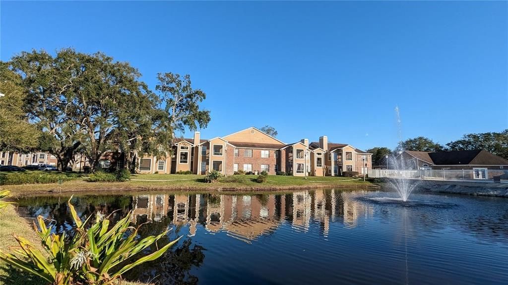 For Sale: $150,000 (2 beds, 2 baths, 935 Square Feet)