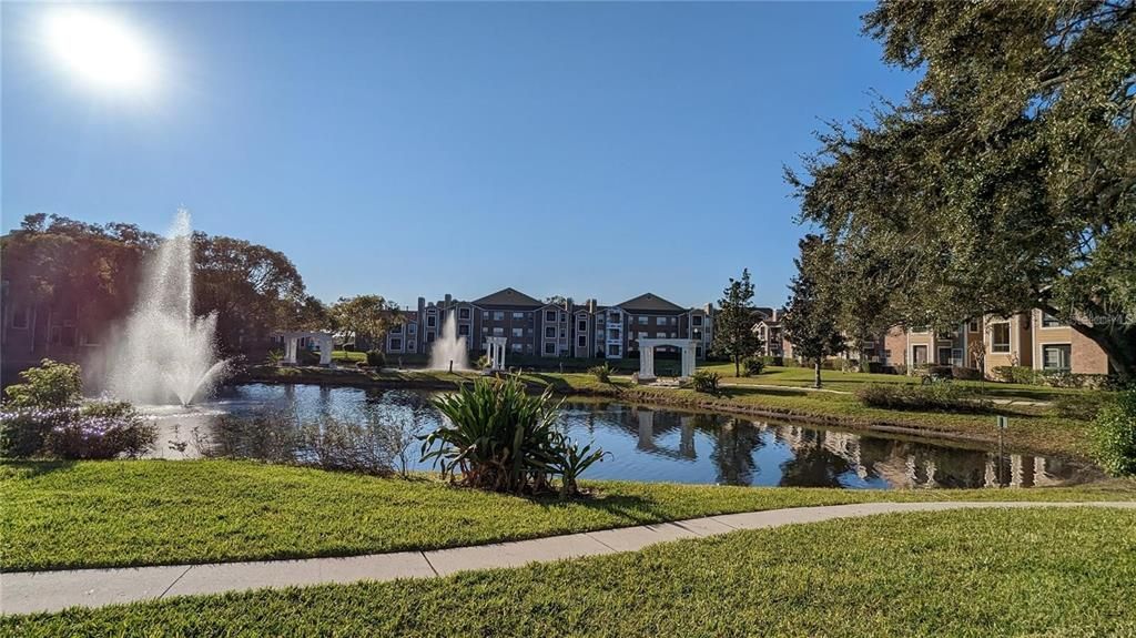 For Sale: $150,000 (2 beds, 2 baths, 935 Square Feet)