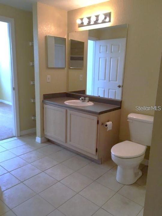 For Sale: $210,000 (2 beds, 2 baths, 1107 Square Feet)