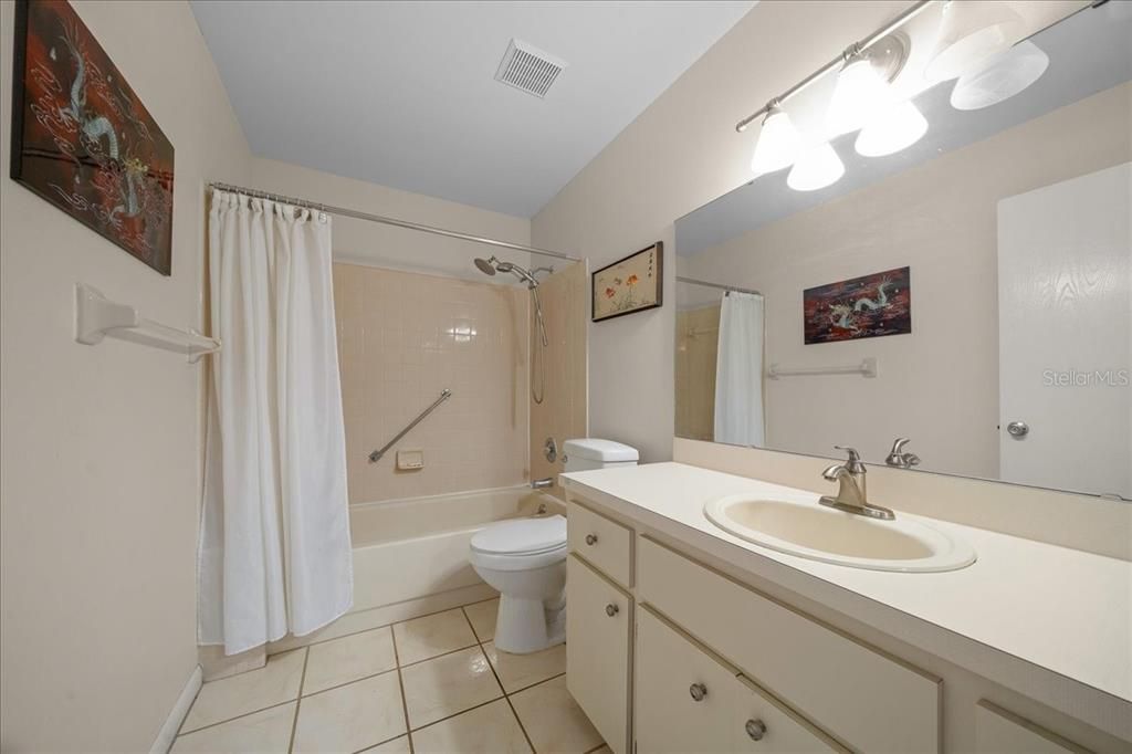 待售: $155,000 (2 贝兹, 2 浴室, 1456 平方英尺)