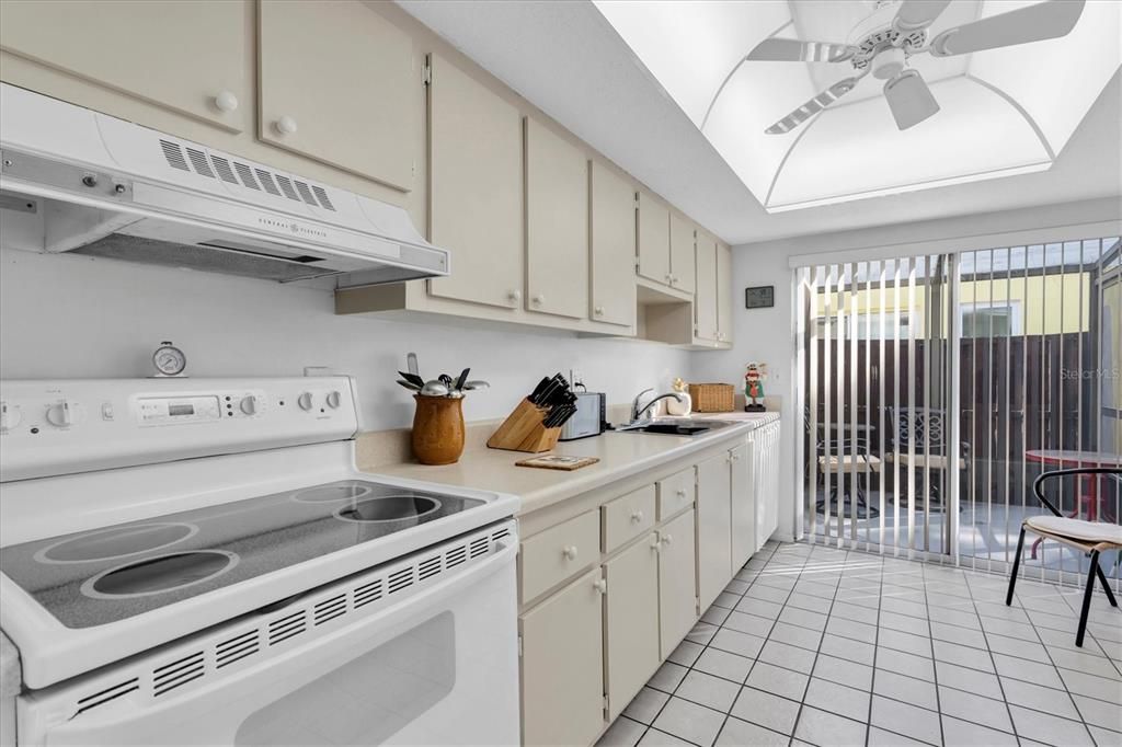 En Venta: $139,900 (2 camas, 2 baños, 1545 Pies cuadrados)