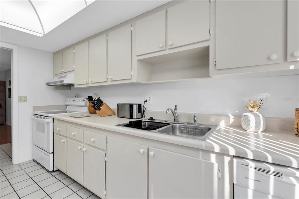 En Venta: $139,900 (2 camas, 2 baños, 1545 Pies cuadrados)