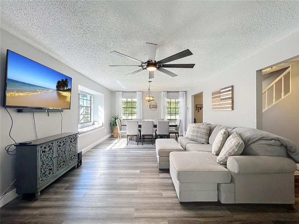 待售: $569,900 (3 贝兹, 2 浴室, 2218 平方英尺)