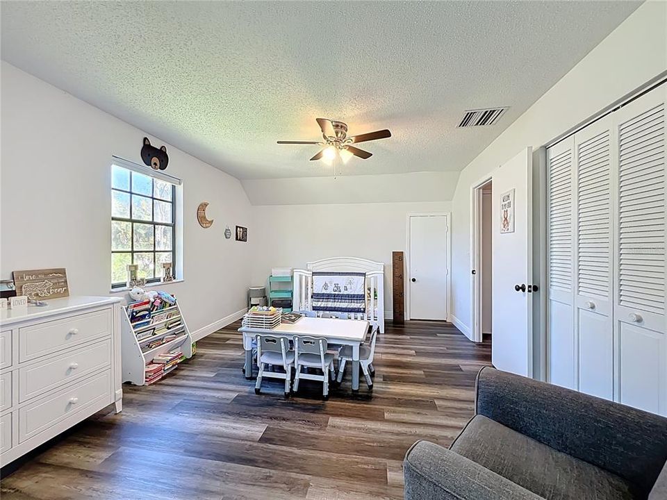 待售: $569,900 (3 贝兹, 2 浴室, 2218 平方英尺)