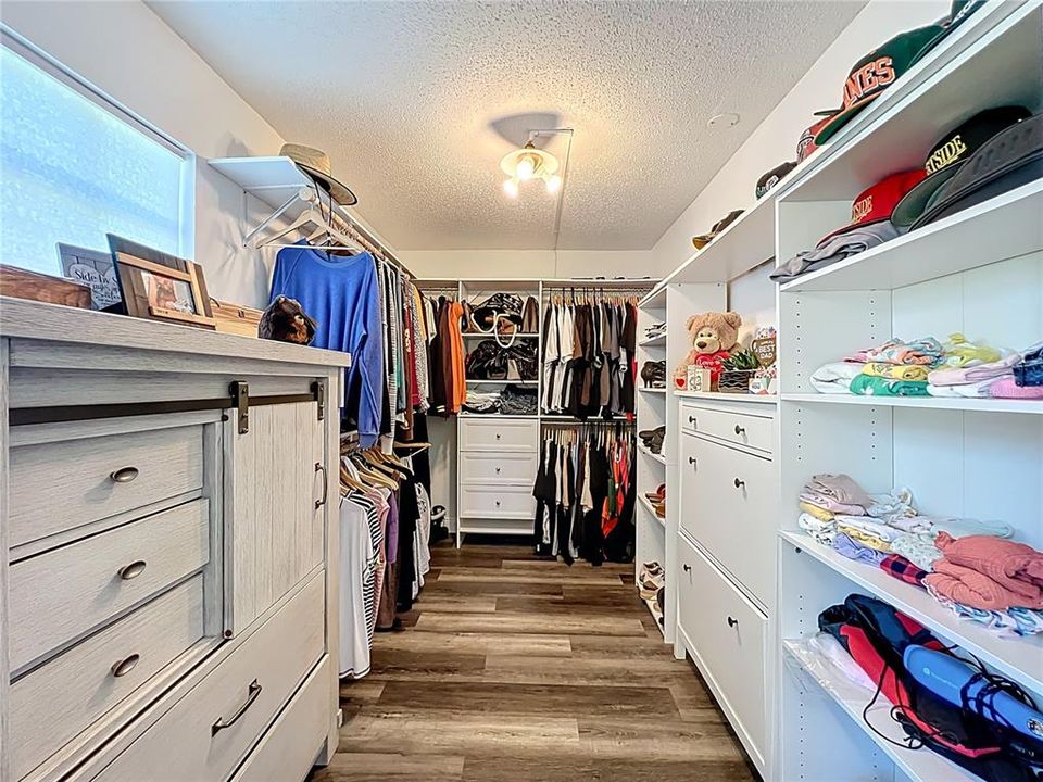 待售: $569,900 (3 贝兹, 2 浴室, 2218 平方英尺)