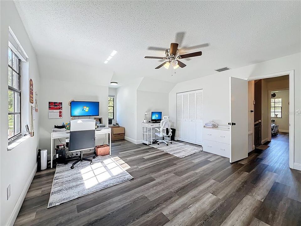 待售: $569,900 (3 贝兹, 2 浴室, 2218 平方英尺)