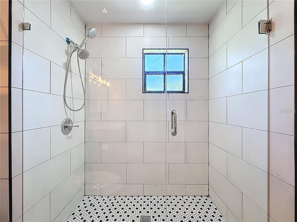 待售: $569,900 (3 贝兹, 2 浴室, 2218 平方英尺)