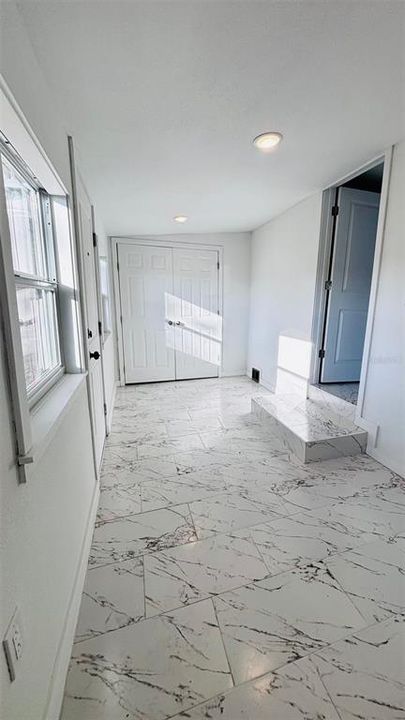 待售: $220,000 (3 贝兹, 2 浴室, 672 平方英尺)