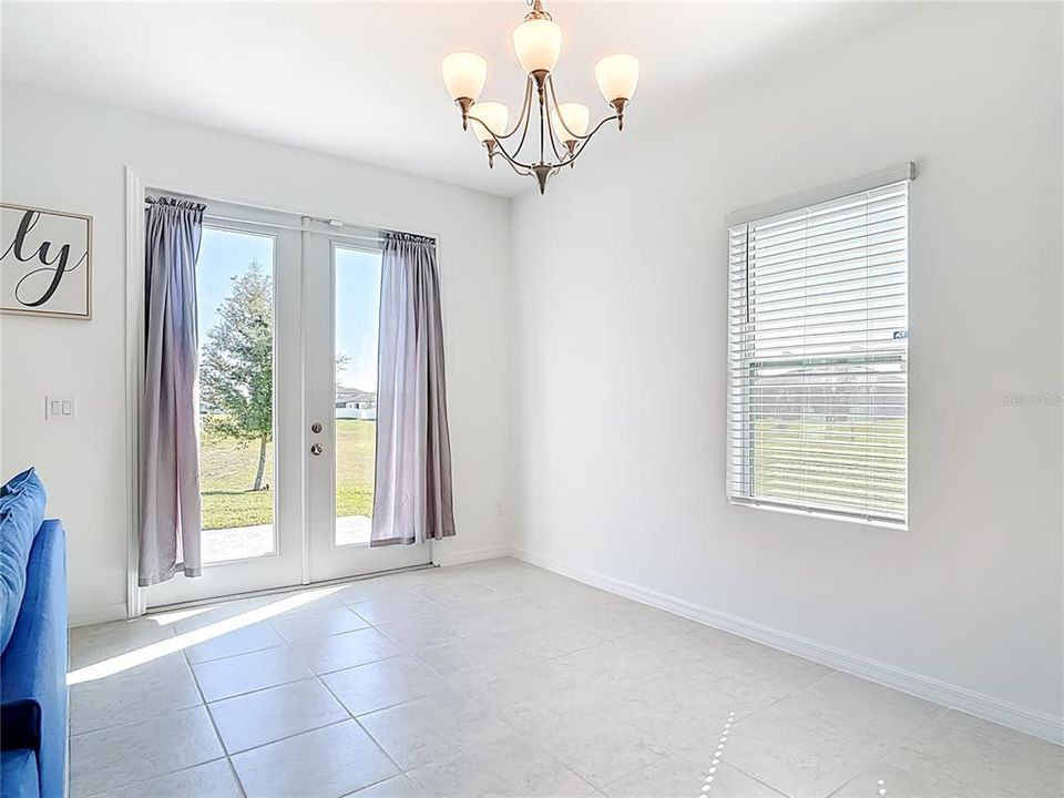 En Venta: $359,000 (3 camas, 2 baños, 1675 Pies cuadrados)