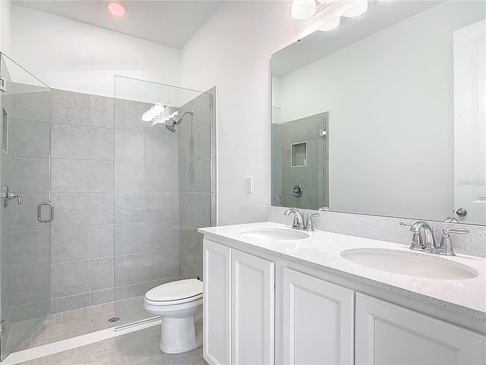 En Venta: $359,000 (3 camas, 2 baños, 1675 Pies cuadrados)