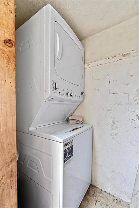 На продажу: $283,000 (2 спален, 2 ванн, 1230 Квадратных фут)