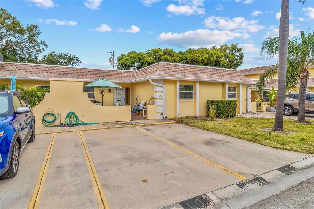 На продажу: $283,000 (2 спален, 2 ванн, 1230 Квадратных фут)