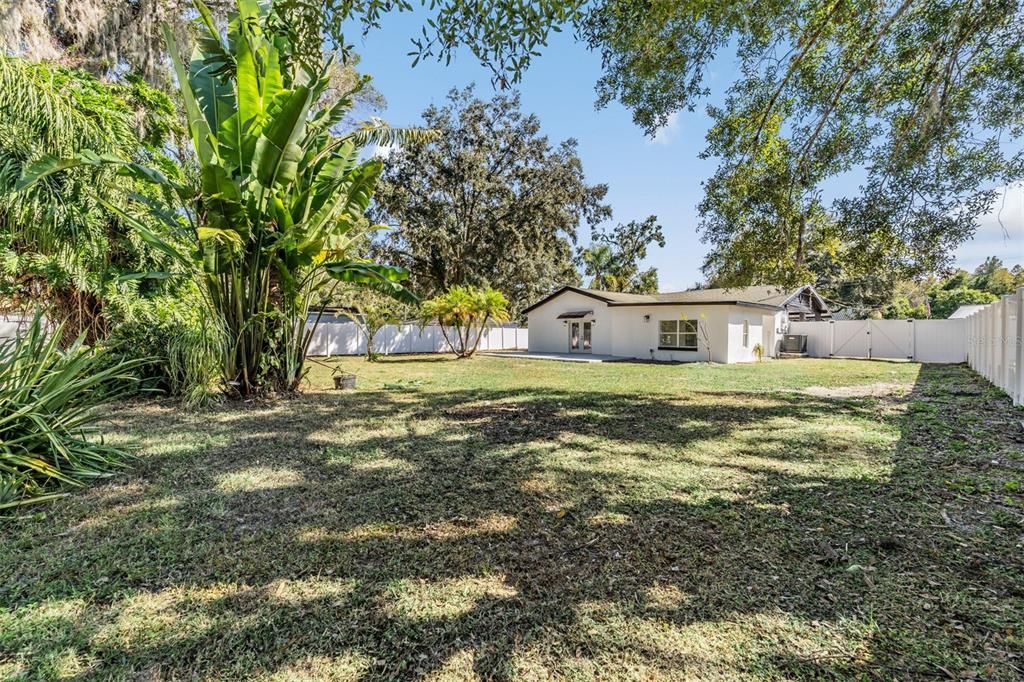 For Sale: $549,900 (4 beds, 3 baths, 1792 Square Feet)