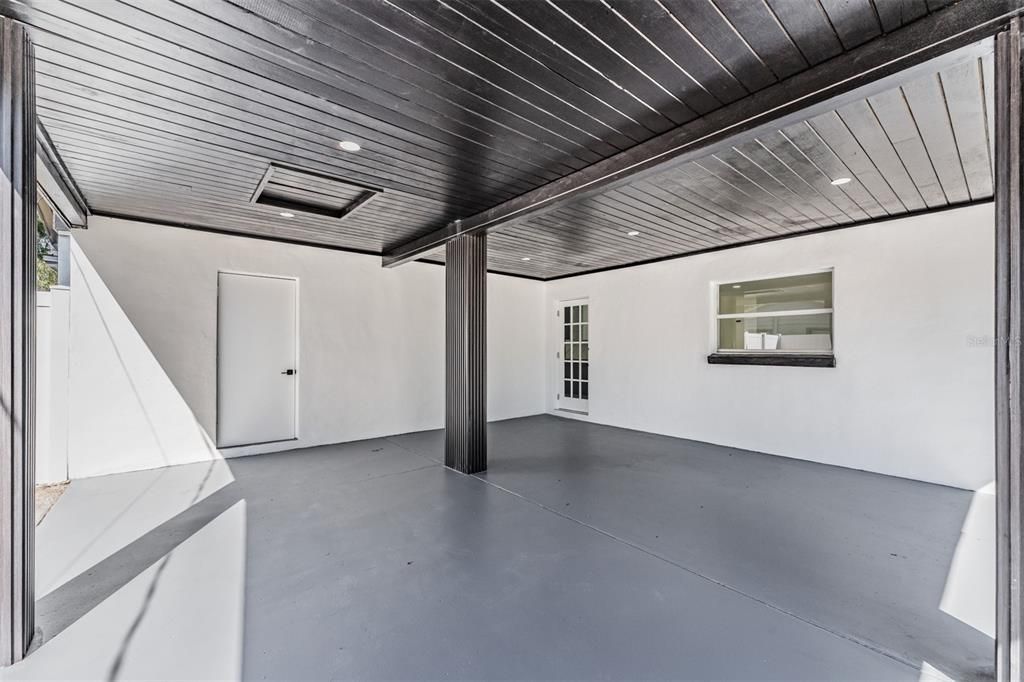 For Sale: $549,900 (4 beds, 3 baths, 1792 Square Feet)