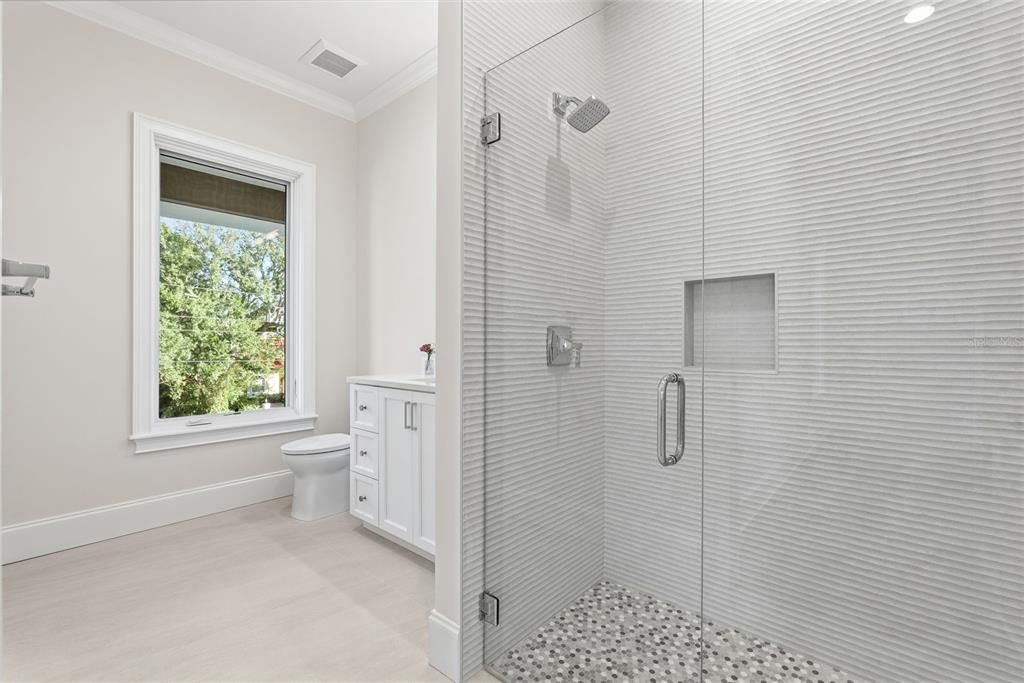 待售: $3,799,900 (5 贝兹, 6 浴室, 4741 平方英尺)