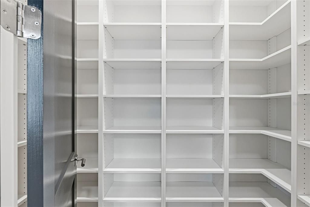 待售: $3,799,900 (5 贝兹, 6 浴室, 4741 平方英尺)