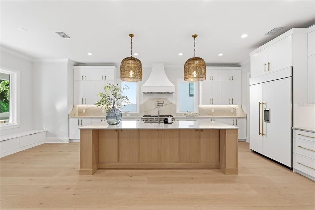 待售: $3,799,900 (5 贝兹, 6 浴室, 4741 平方英尺)