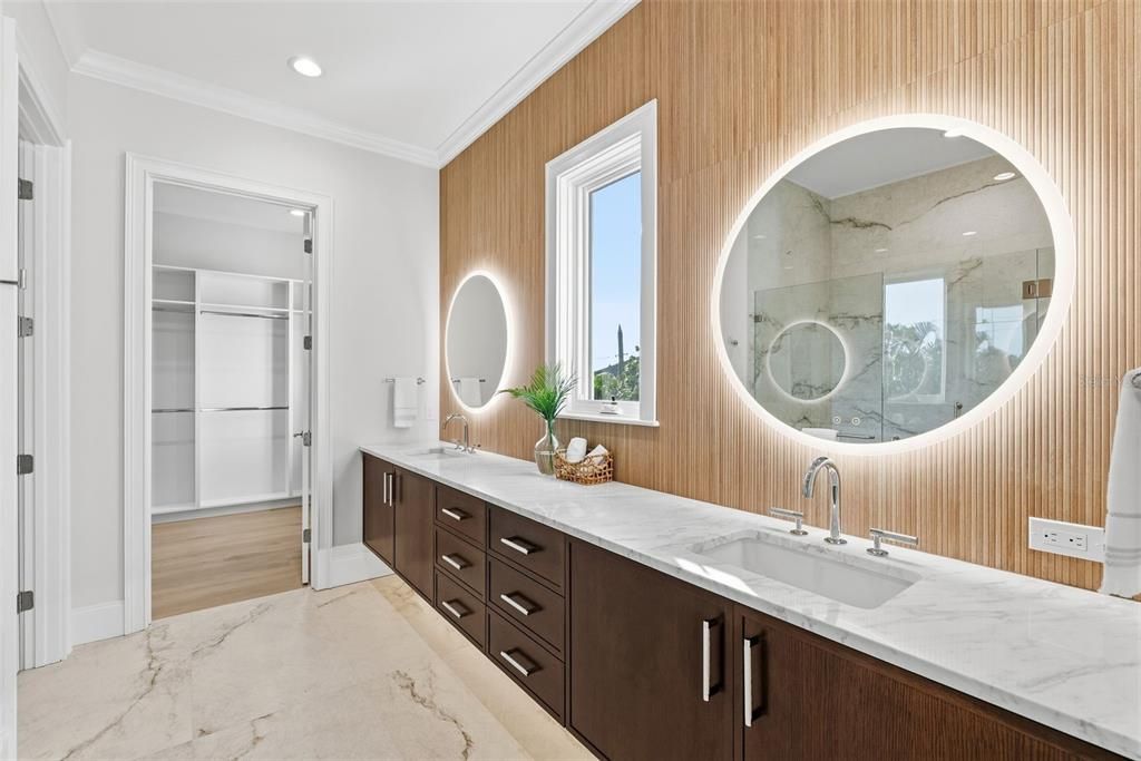 待售: $3,799,900 (5 贝兹, 6 浴室, 4741 平方英尺)