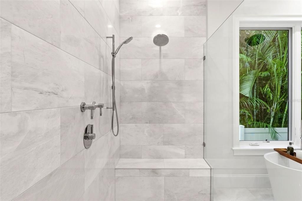 待售: $3,799,900 (5 贝兹, 6 浴室, 4741 平方英尺)