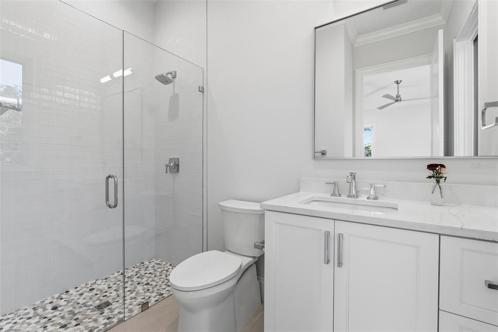 待售: $3,799,900 (5 贝兹, 6 浴室, 4741 平方英尺)