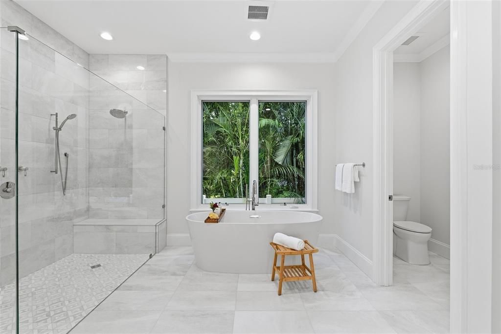 待售: $3,799,900 (5 贝兹, 6 浴室, 4741 平方英尺)