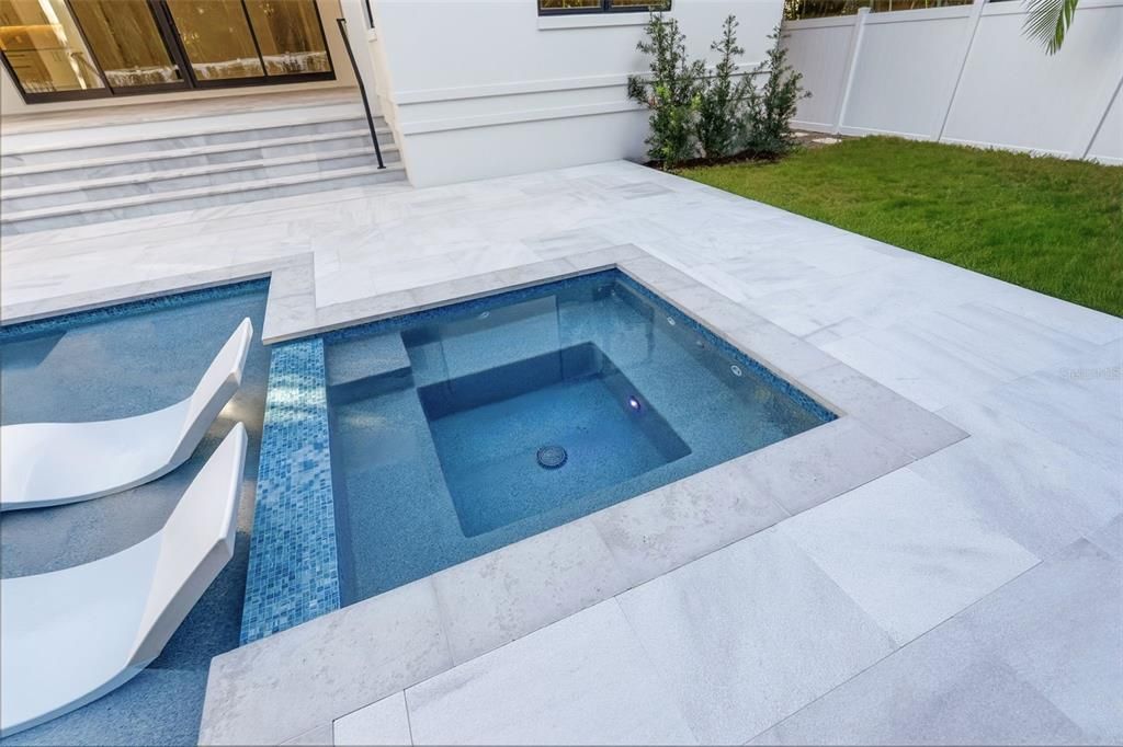 待售: $3,799,900 (5 贝兹, 6 浴室, 4741 平方英尺)