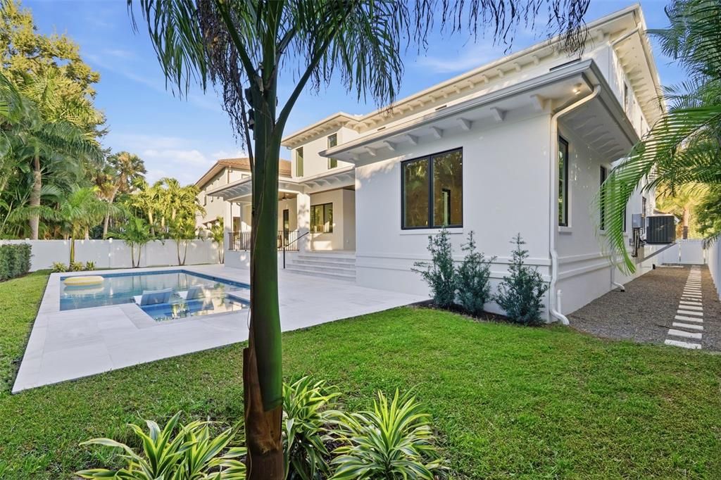 待售: $3,799,900 (5 贝兹, 6 浴室, 4741 平方英尺)