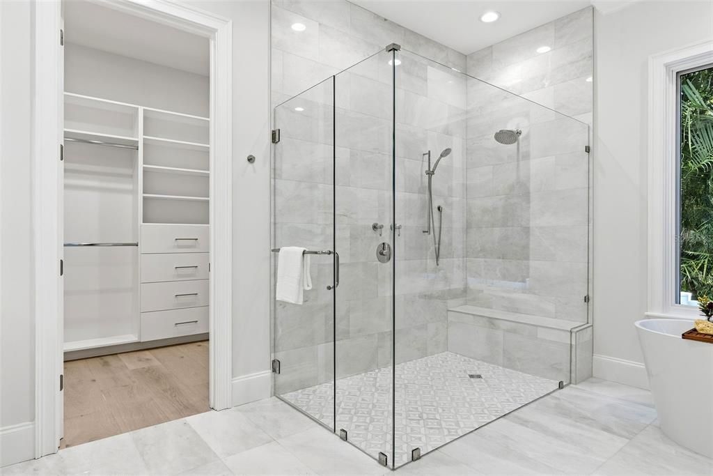 待售: $3,799,900 (5 贝兹, 6 浴室, 4741 平方英尺)