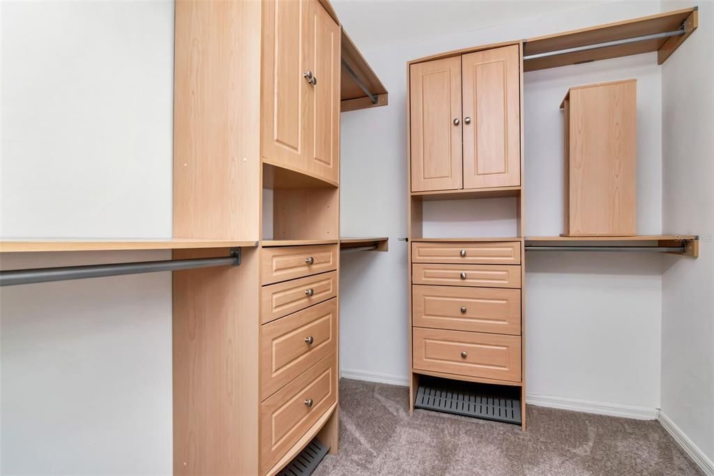 En Venta: $875,000 (6 camas, 3 baños, 3364 Pies cuadrados)