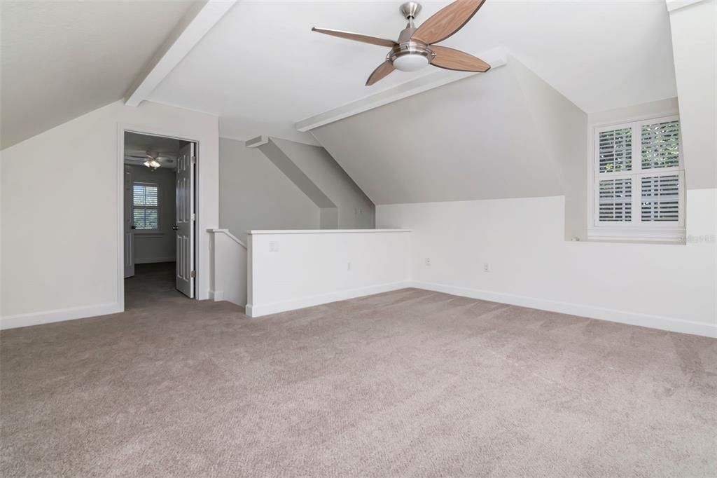 En Venta: $875,000 (6 camas, 3 baños, 3364 Pies cuadrados)