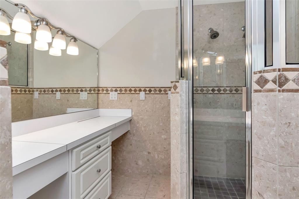 En Venta: $875,000 (6 camas, 3 baños, 3364 Pies cuadrados)