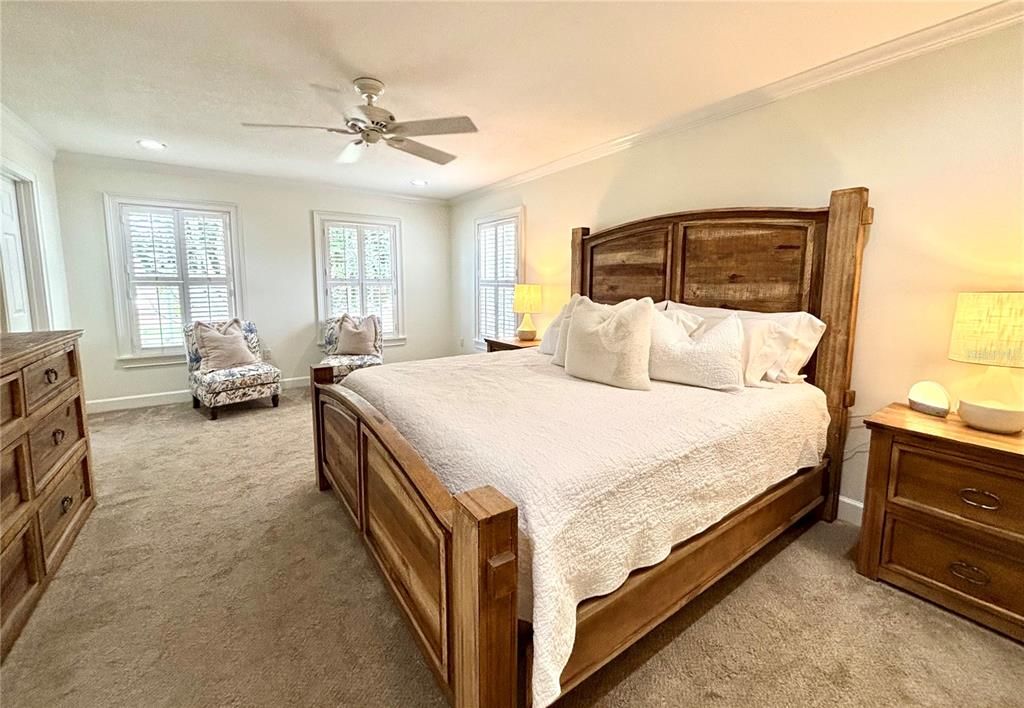 En Venta: $875,000 (6 camas, 3 baños, 3364 Pies cuadrados)