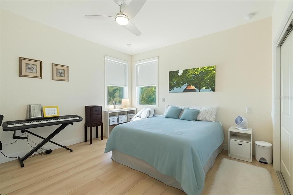 待售: $1,599,995 (3 贝兹, 3 浴室, 1560 平方英尺)