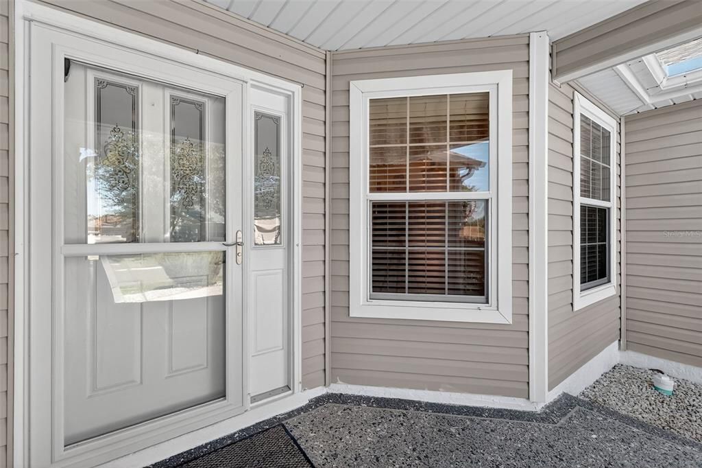 For Sale: $380,000 (3 beds, 2 baths, 1918 Square Feet)