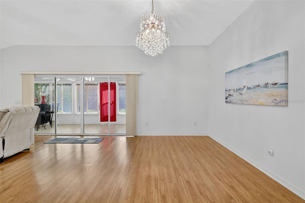 For Sale: $380,000 (3 beds, 2 baths, 1918 Square Feet)