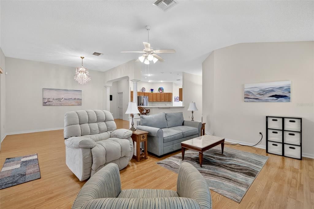 For Sale: $380,000 (3 beds, 2 baths, 1918 Square Feet)