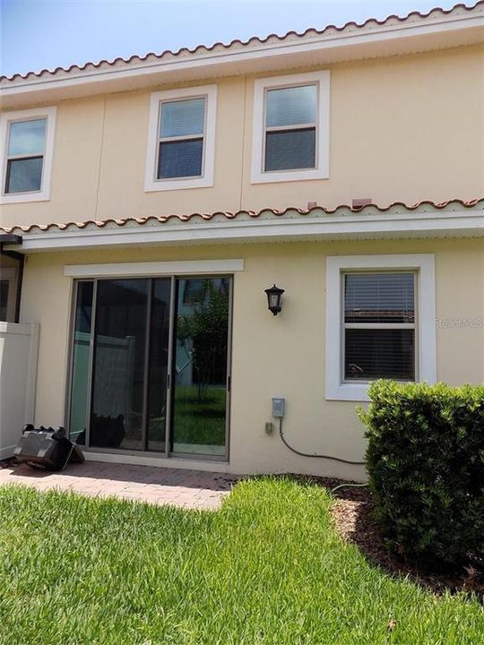 For Rent: $2,200 (2 beds, 2 baths, 1353 Square Feet)