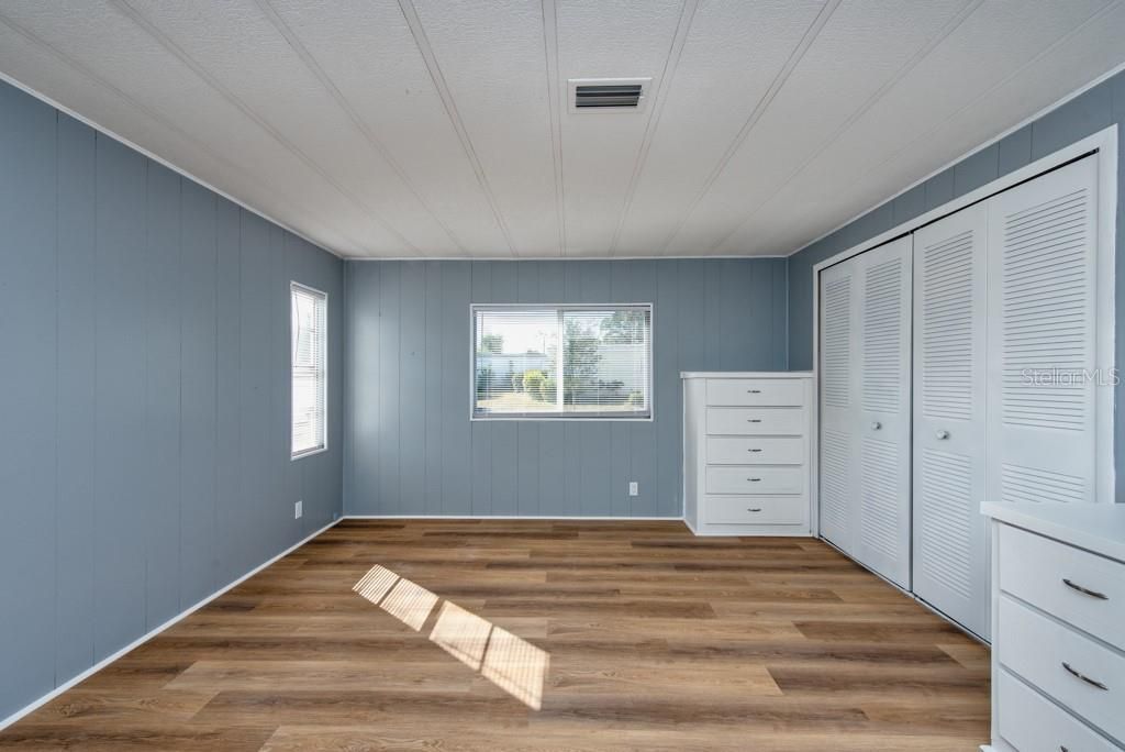 For Sale: $109,300 (2 beds, 2 baths, 1320 Square Feet)