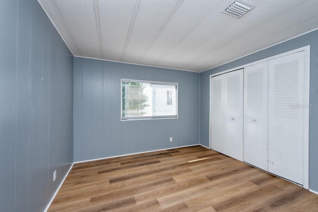 For Sale: $109,300 (2 beds, 2 baths, 1320 Square Feet)