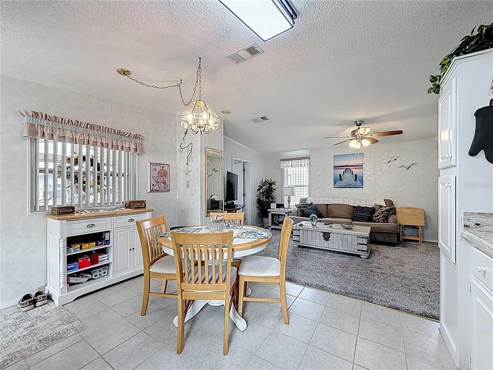 待售: $165,500 (2 贝兹, 2 浴室, 768 平方英尺)